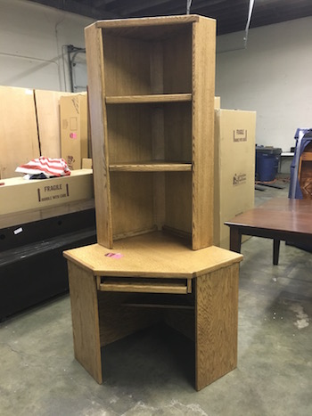 USA Corner Desk Small